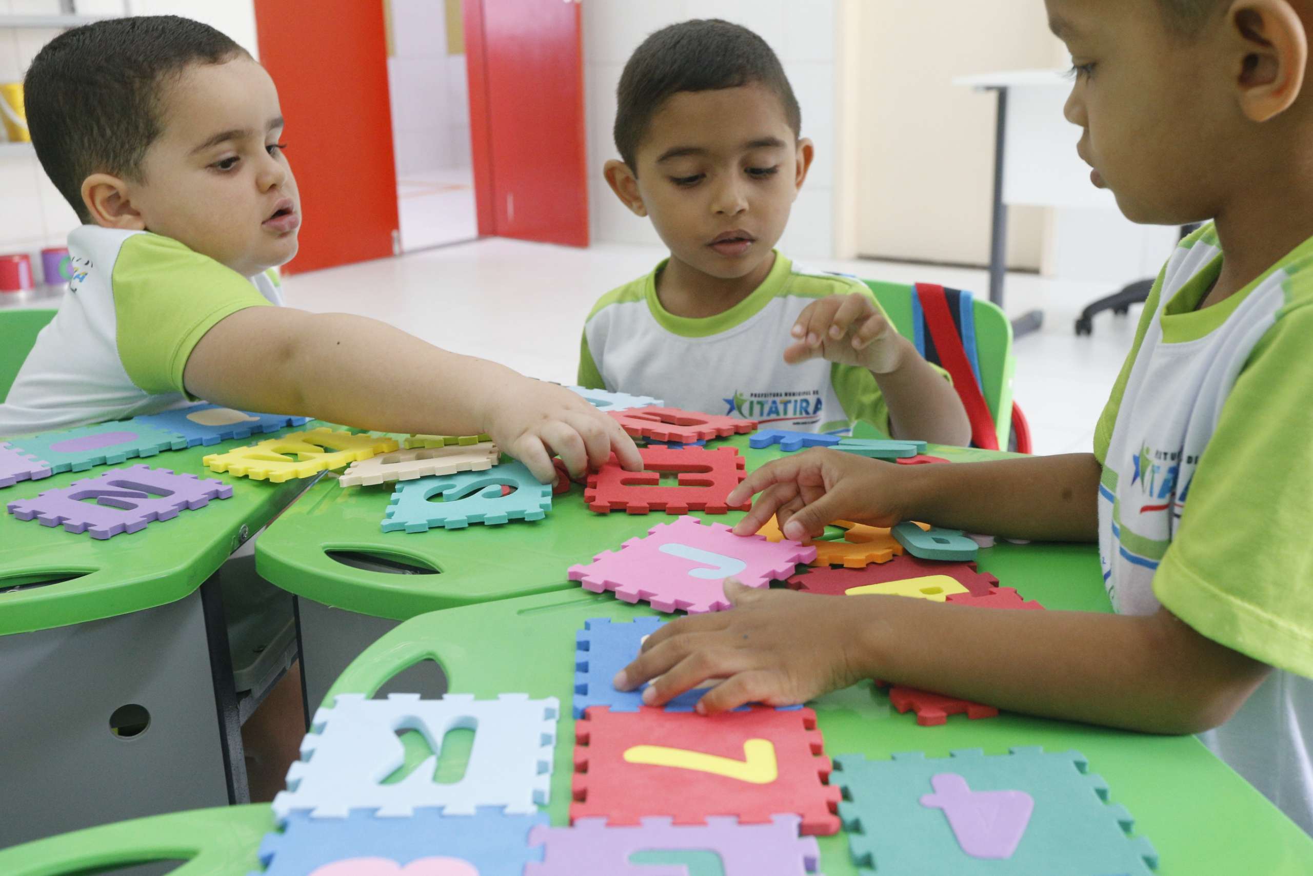 Governo do Ceará inaugura Centro de Educação Infantil em Itatira